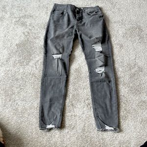 Refuge light grey size 9 high rise ripped jeans